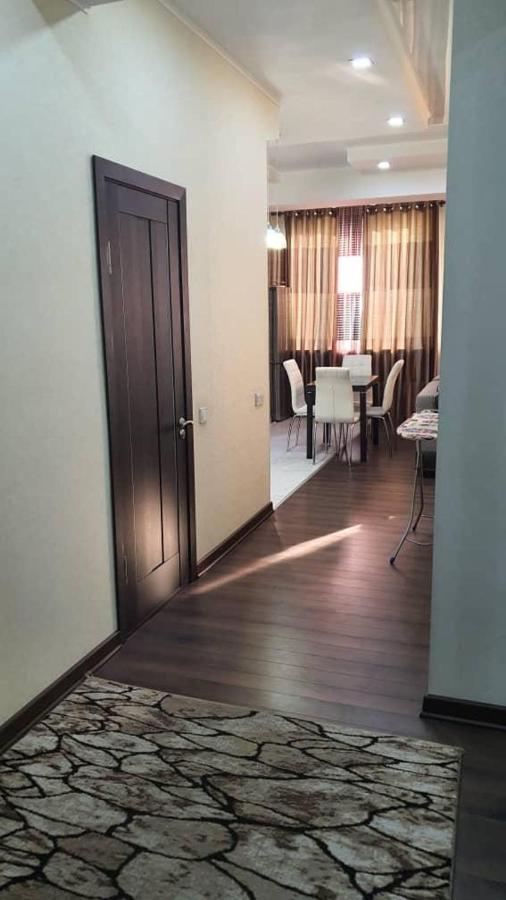 Apartment Studio With Good View 比什凯克 外观 照片